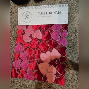 Secret Celebrity Valentones Day Heart Table Runner Nwt 14x36 In